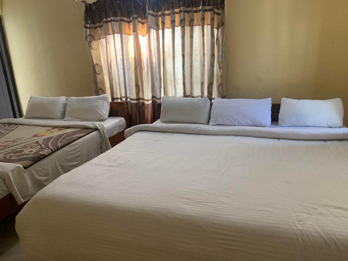 Hotel Peace Ganga Inn Pokhara Zewnętrze zdjęcie