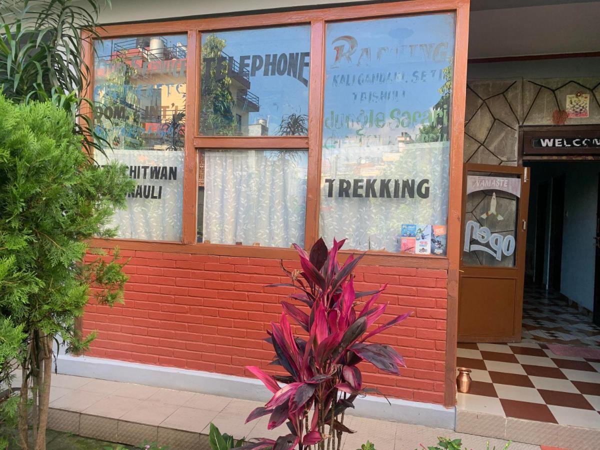 Hotel Peace Ganga Inn Pokhara Zewnętrze zdjęcie