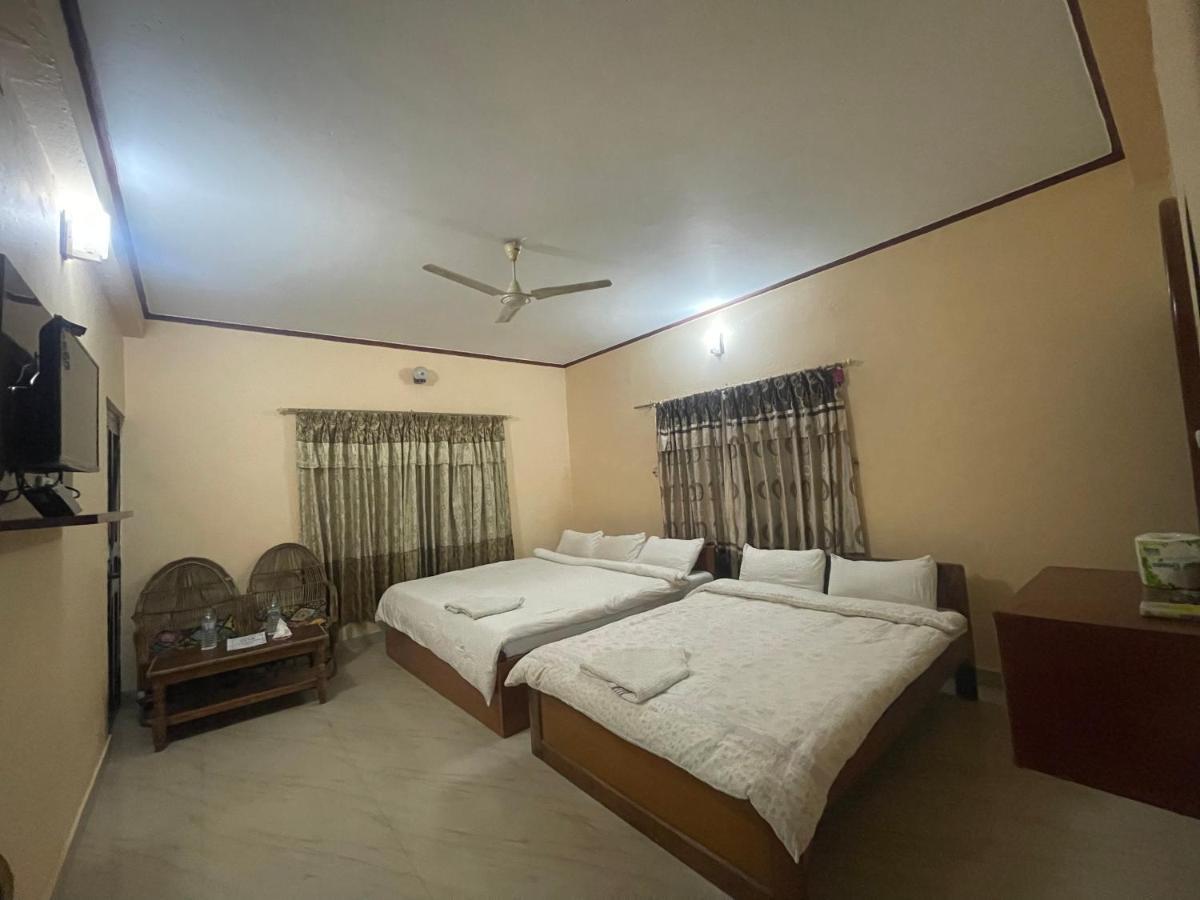 Hotel Peace Ganga Inn Pokhara Zewnętrze zdjęcie